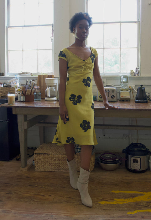 Vintage Avocado Green 2000s Hibiscus flower Dress