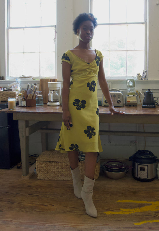 Vintage Avocado Green 2000s Hibiscus flower Dress