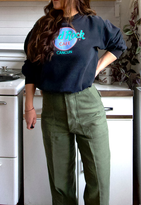 Vintage Hard Rock Cafe Faded Y2K Sweatshirt Christie Araujo