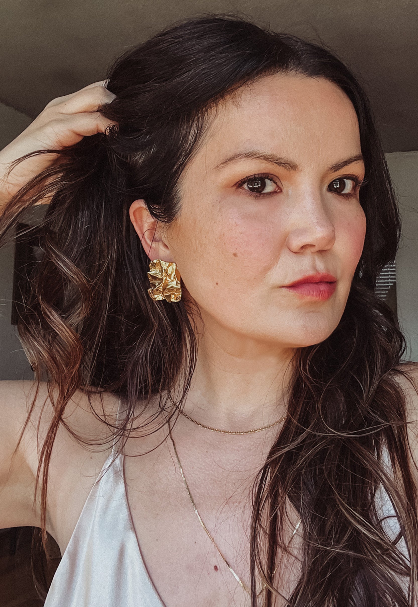 Idylwild Vintage Crinkled Paper Bag 90's Supermodel Earrings Gold Tone Christie Araujo