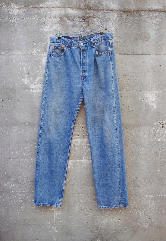 Idylwild Vintage early 2000s vintage 501 levi's button fly