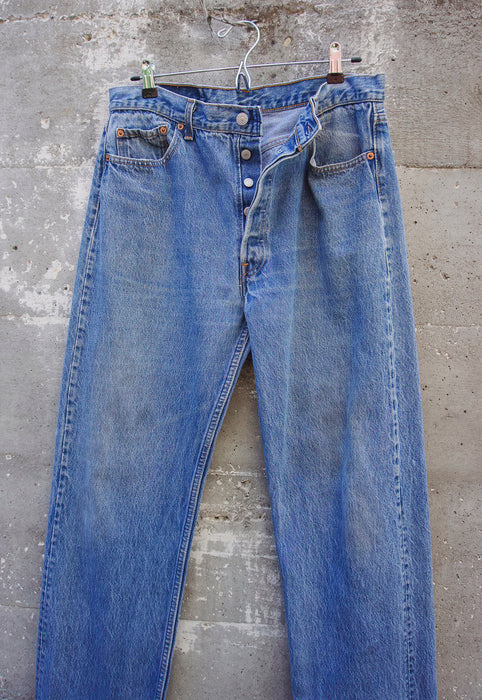 Idylwild Vintage early 2000s vintage 501 levi's button fly