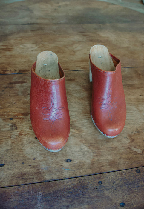 Idylwild Vintage 70s Terracotta Reddish Brown Clogs 8.5