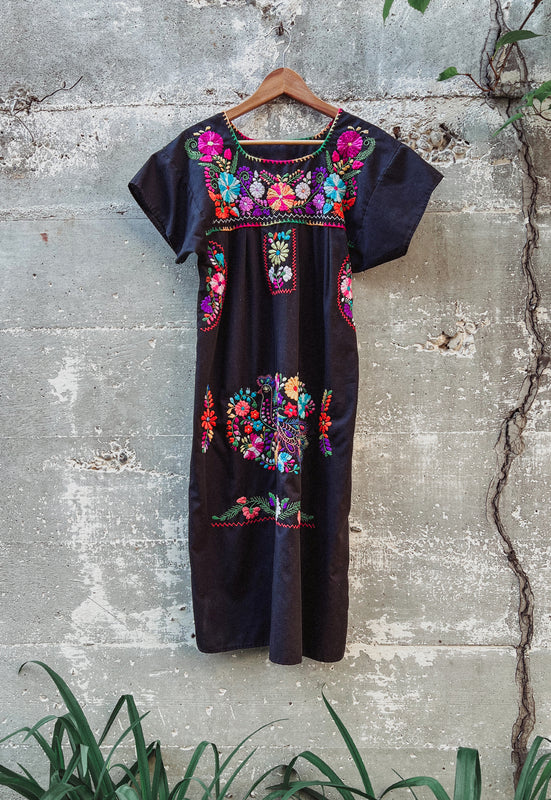 Idylwild Vintage Black Traditional Mexican Pueblo Dress