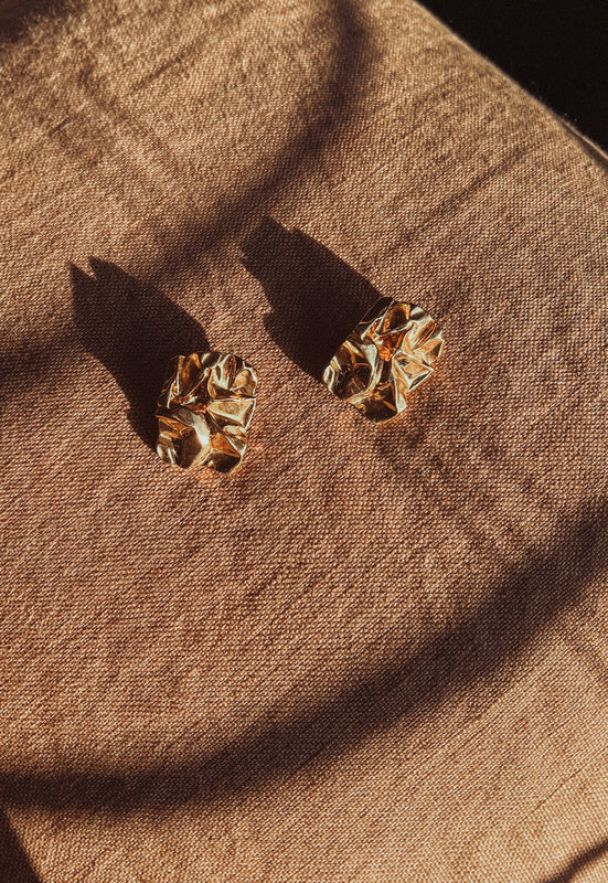 Idylwild Vintage Crinkled Paper Bag 90's Supermodel Earrings Gold Tone