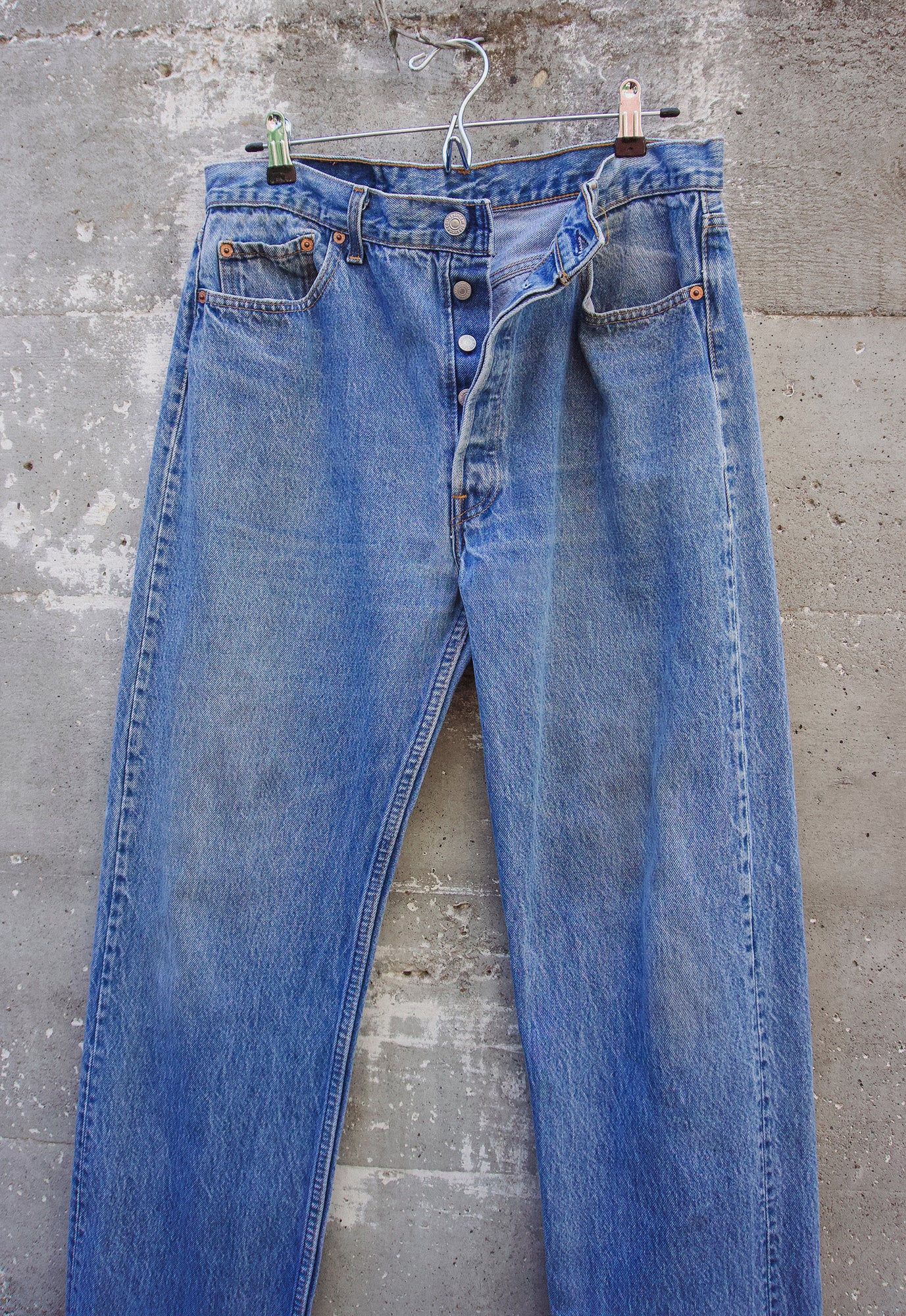 Early 2000's American Made Vintage 501 Levi's (34.5 X 33.25
