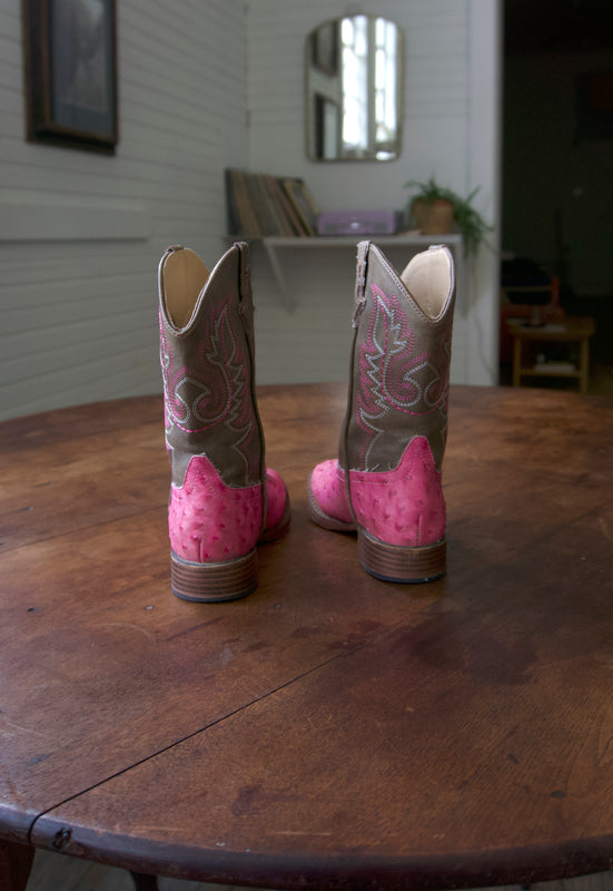 Girls Pink Contemporary Ropers Faux Ostrich Size 12 Second-hand