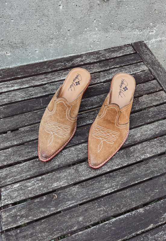 Idylwild Vintage Contemporary Leather Suede Western Mules