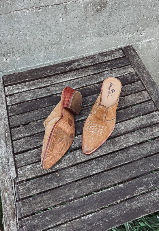 Idylwild Vintage Contemporary Leather Suede Western Mules