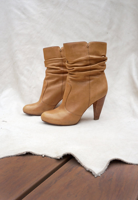 Idylwild Vintage Camel Leather Stacked Heel Scrunch Boots