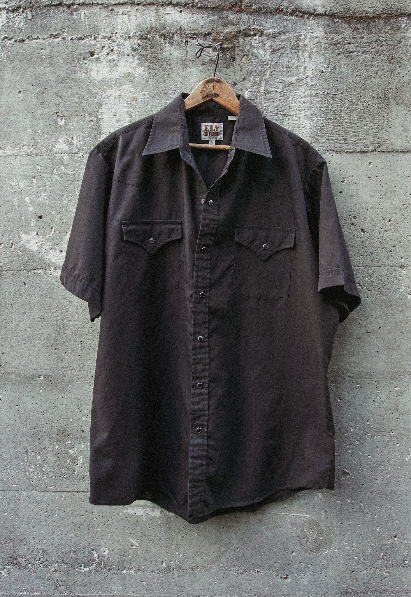 Black Short Sleeve Pearl Snap Western Shirt Large – Idylwild